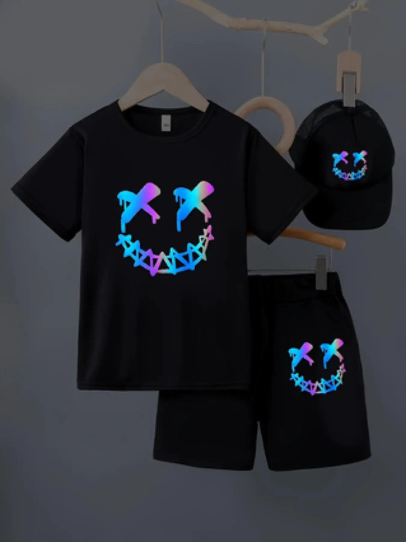 Three-piece Set Boy's Smile Face Print Short Sleeve Tee & Elastic Waist Shorts & Baseball Cap, Casual Summer Clothes for Daily Wear, Kids Clothing