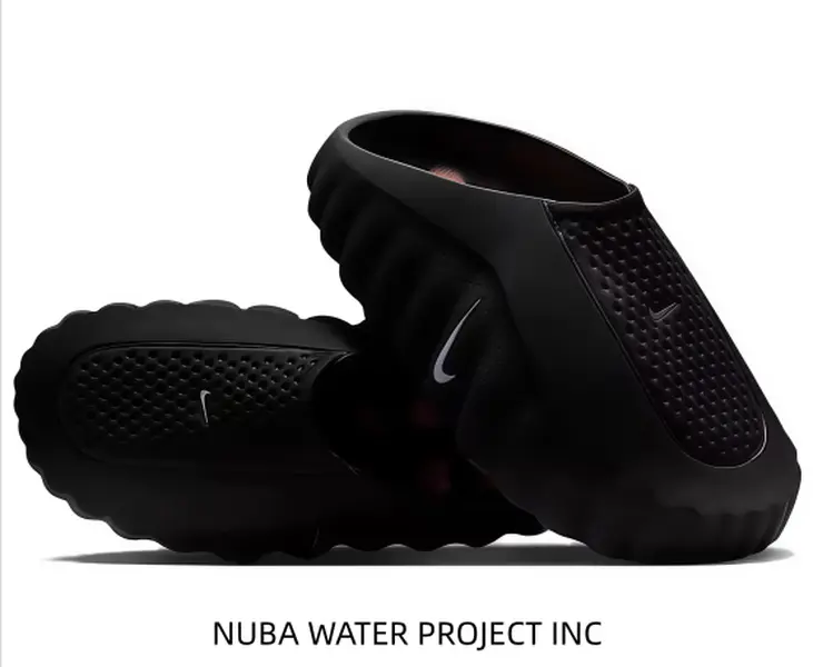 These black slip-ons with orange nodules and perforated upper deliver sensory street energy—pair them with casual shorts for a grounded, head-turning look that’s perfect for urban exploration or weekend hangs.