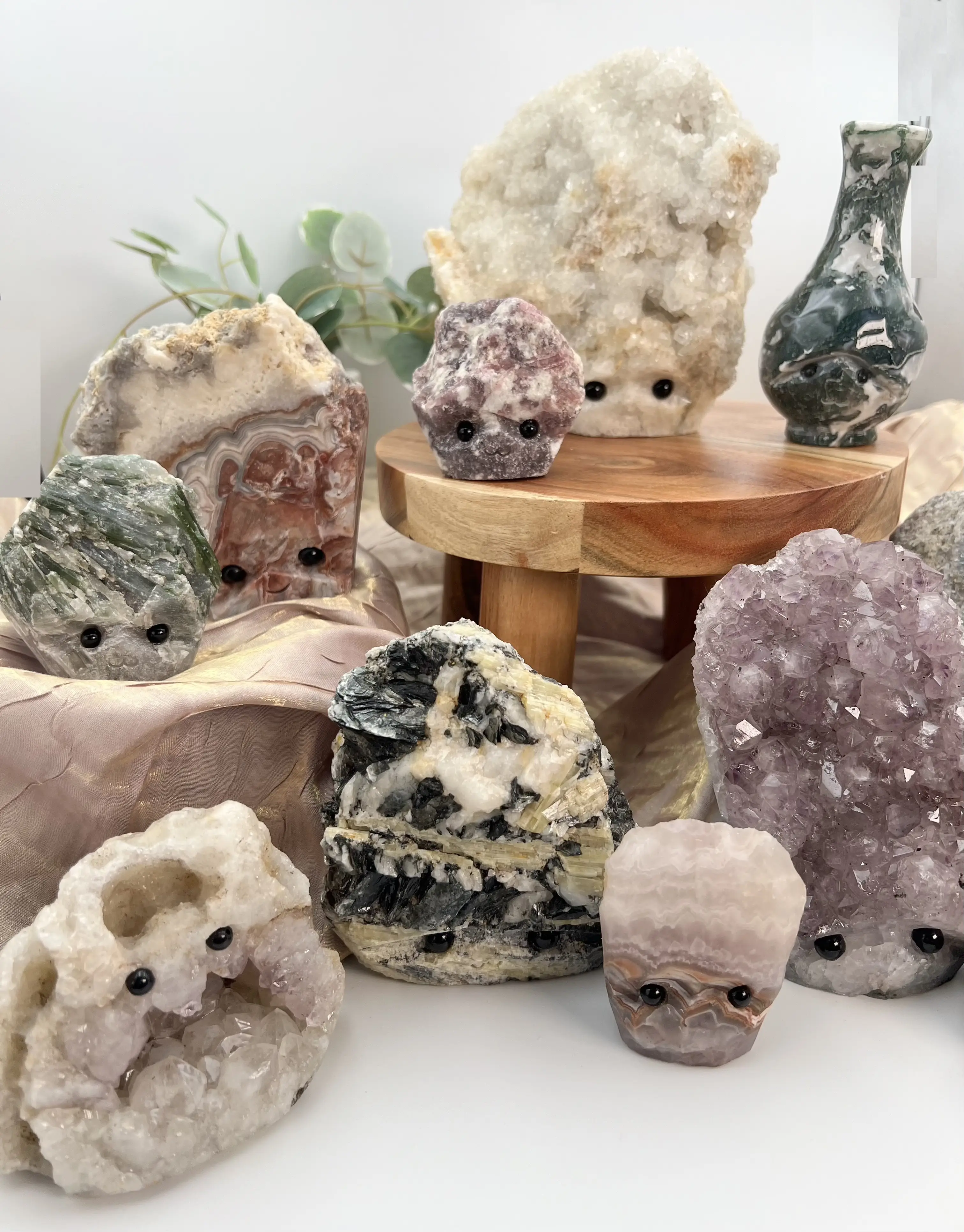 Crystal Hedgehogs Special Crystal Buddies - Amethyst, Quartz, Moonstone, Pet Rock, Unique Home Decor Ornaments, Cute Gift, Rock Buddy