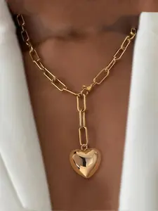 Elegant Golden-Tone Heart Pendant Necklace with Chunky Chain - Luxurious and Versatile Gift for Mother's Day, Valentine's Day, or Casual Attire, Casual Jewelry Sophisticated Style Golden Finish, Cute Necklace, Heart Shaped Necklace