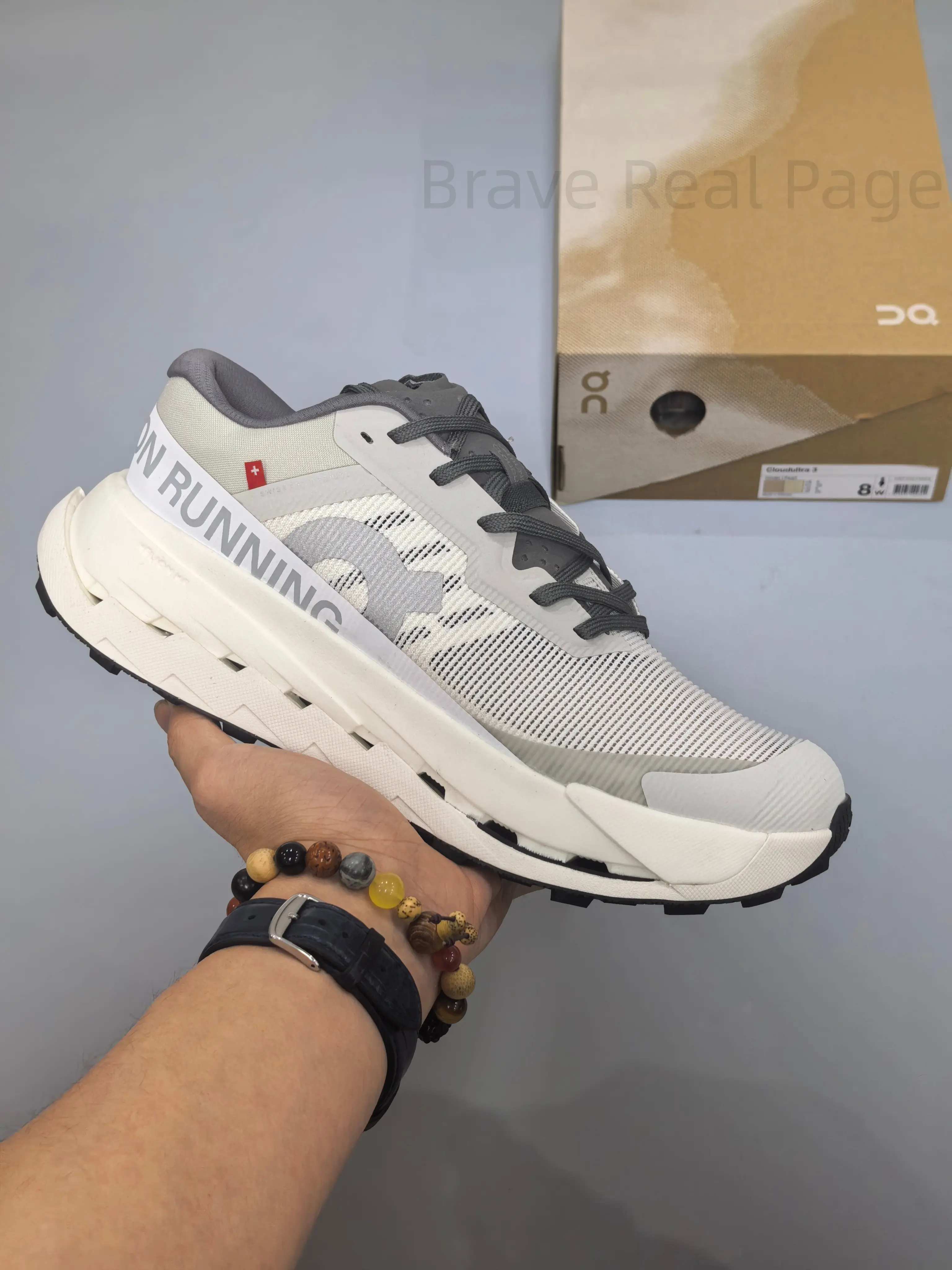 Light Gray Breathable Woven Knit Low Running Sneakers, Hollow Cutout White Cushion Midsole Multi-scene Outdoor Workout Daily Trainers, Couple Matching Street Casual Kicks Premium Trend Collectible Footwear Men Women