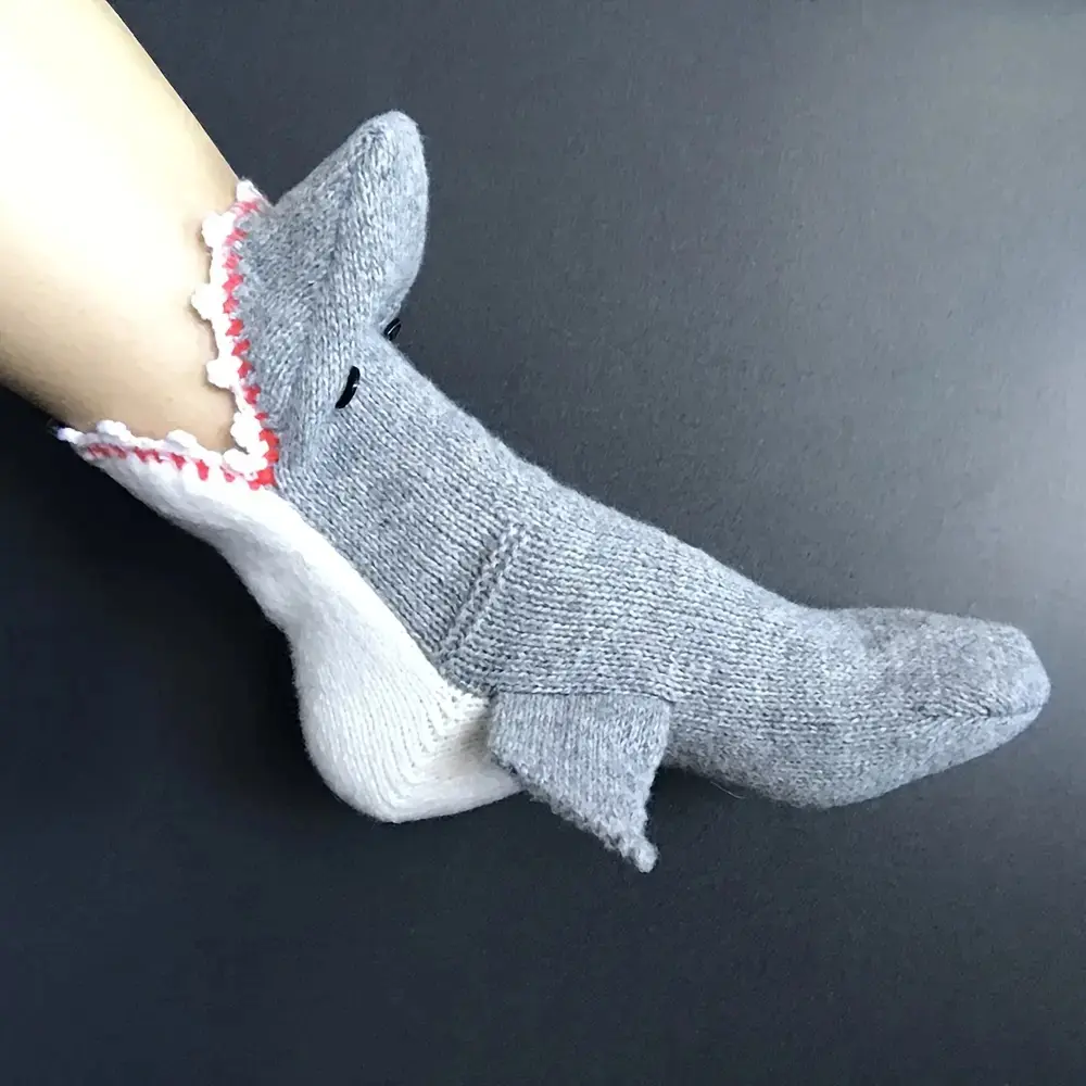 Unisex Handmade Crochet Floor Socks Cute 3D Cartoon Shark Pattern Soft Warm Knit Hosiery Non Slip Indoor Slipper Socks For Home Lounge Casual Wear Cozy Fashion Accessory Holiday Gift