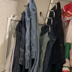 2 Pack Pants Hangers Space Saving Clothes Hanging 5 Layers, Non Slip Clothes Hangers for Closet Organizers and Storage Home Organization