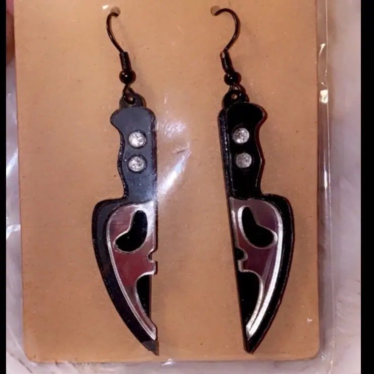 Halloween horror movie earrings SCREAM GHOSTFACE costume jewelry killer knife