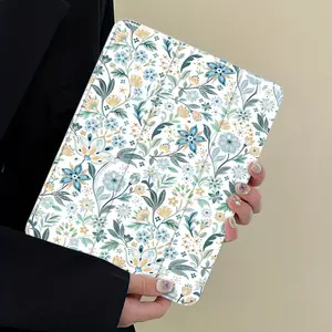 This bohemian-style pastel floral case features an adjustable stand and pen holder, and is a foldable, non-slip TPU protective case suitable for Samsung, iPad mini, iPad Air, iPad Pro/iPad 10th and 11th generation iPads.