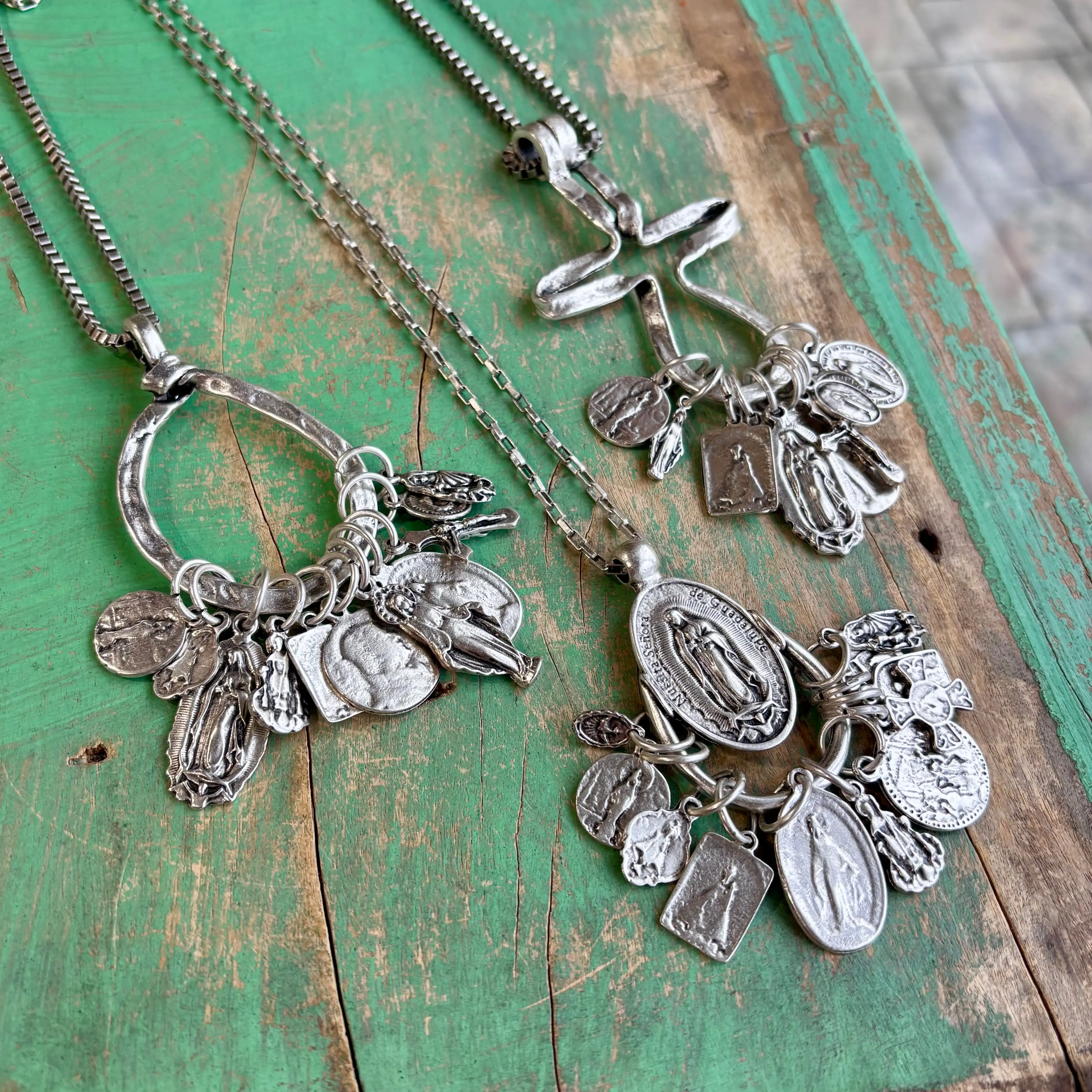 Saint Charm Necklaces - Elegant Design with Classic Style and Versatile Use