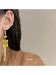 Vintage Royal Palace Style Gold Tassel Drop Earrings for Women Long Elegant Chinese Hanfu Qipao Ethnic Boho Chic Party Wedding Ear Jewelry