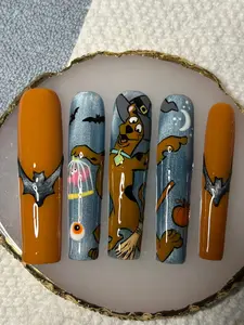 Scooby-Doo Halloween Press-On Nails – Hand-Painted Spooky Cartoon Set 🎃