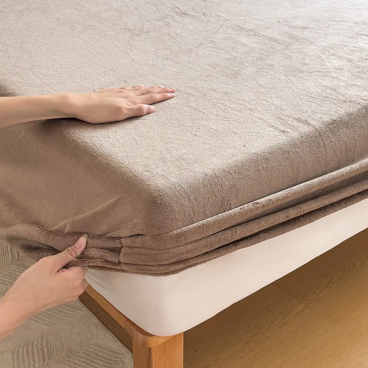Luxury Faux Wool Warm Bed Sheet, Multiple Colors Available, Ideal for King Size Beds, Cozy Bedroom Essential, Soft & Comfortable Linen, Easy Care, Bedding Accessories