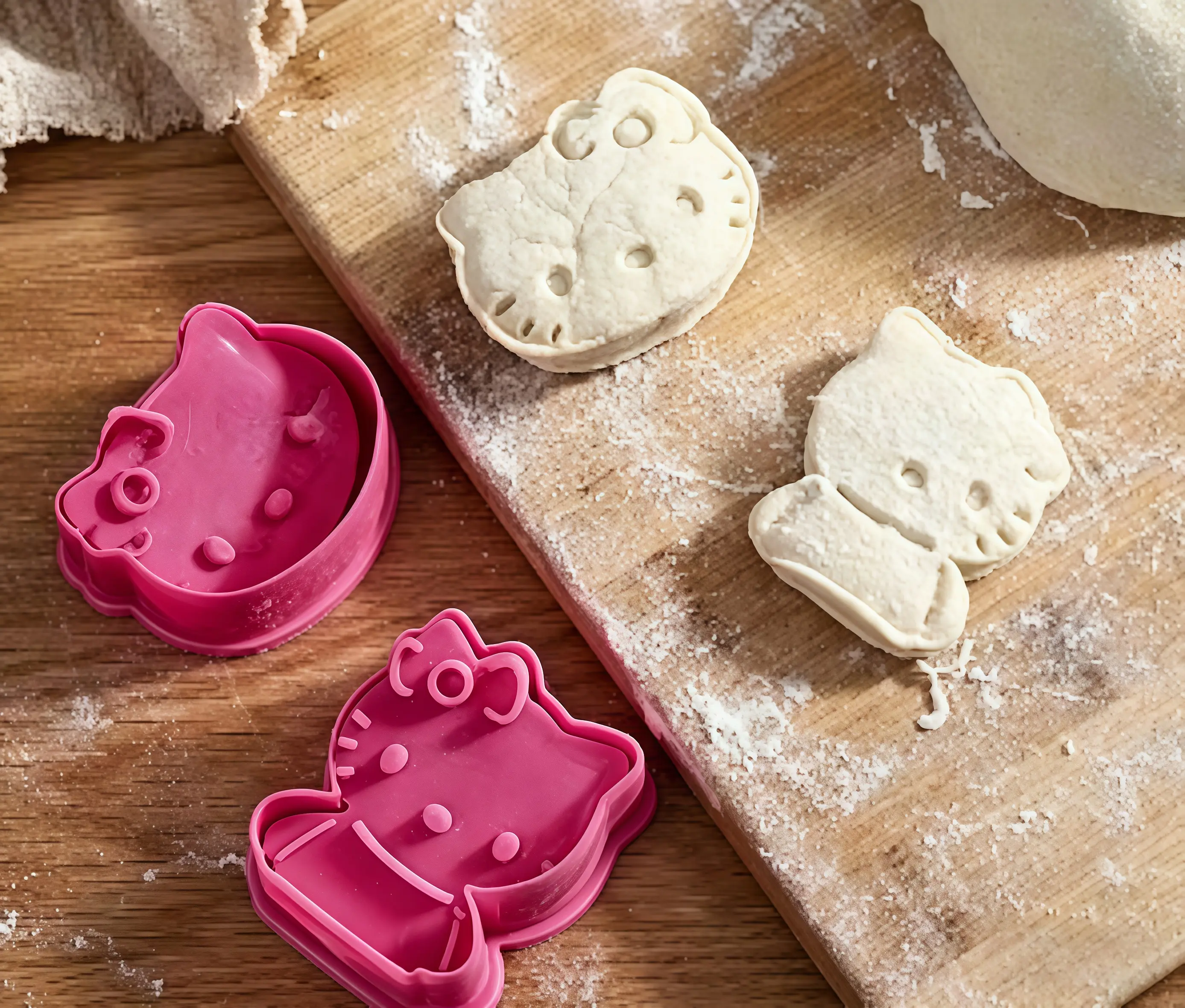 Sanrio Hello Kitty Food-Safe Bakeware Cookie Cutter, Cute Cartoon Baking Mold for Homemade Cookies, Fondant Cake Decorating, Ideal Home Baking Party Supplies Gift for Girls-Teens