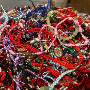 Pick bracelets decor live only