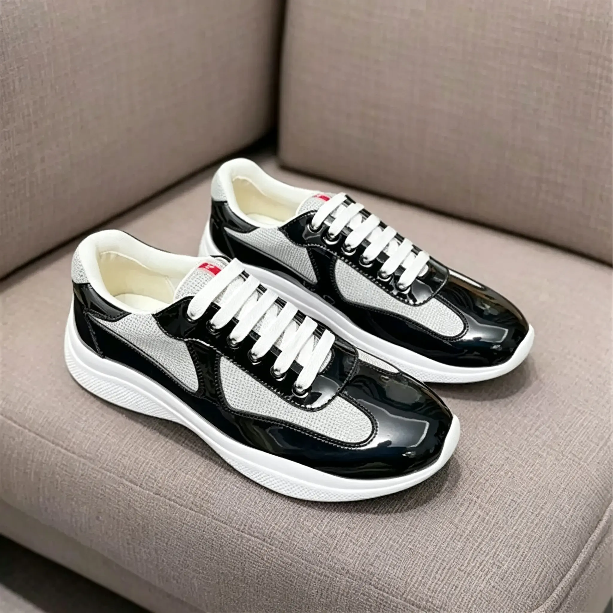 Spring and autumn style breathable mesh casual men's shoes, flat versatile lace-up stylish sneakers for couples