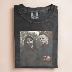 Vintage 90s Halloween Ghostface Heart Hands Comfort Color T-Shirt, Scary Movies T-Shirt, Funny Ghost Face T-Shirt, Horror Killer Characters Club T-Shirt