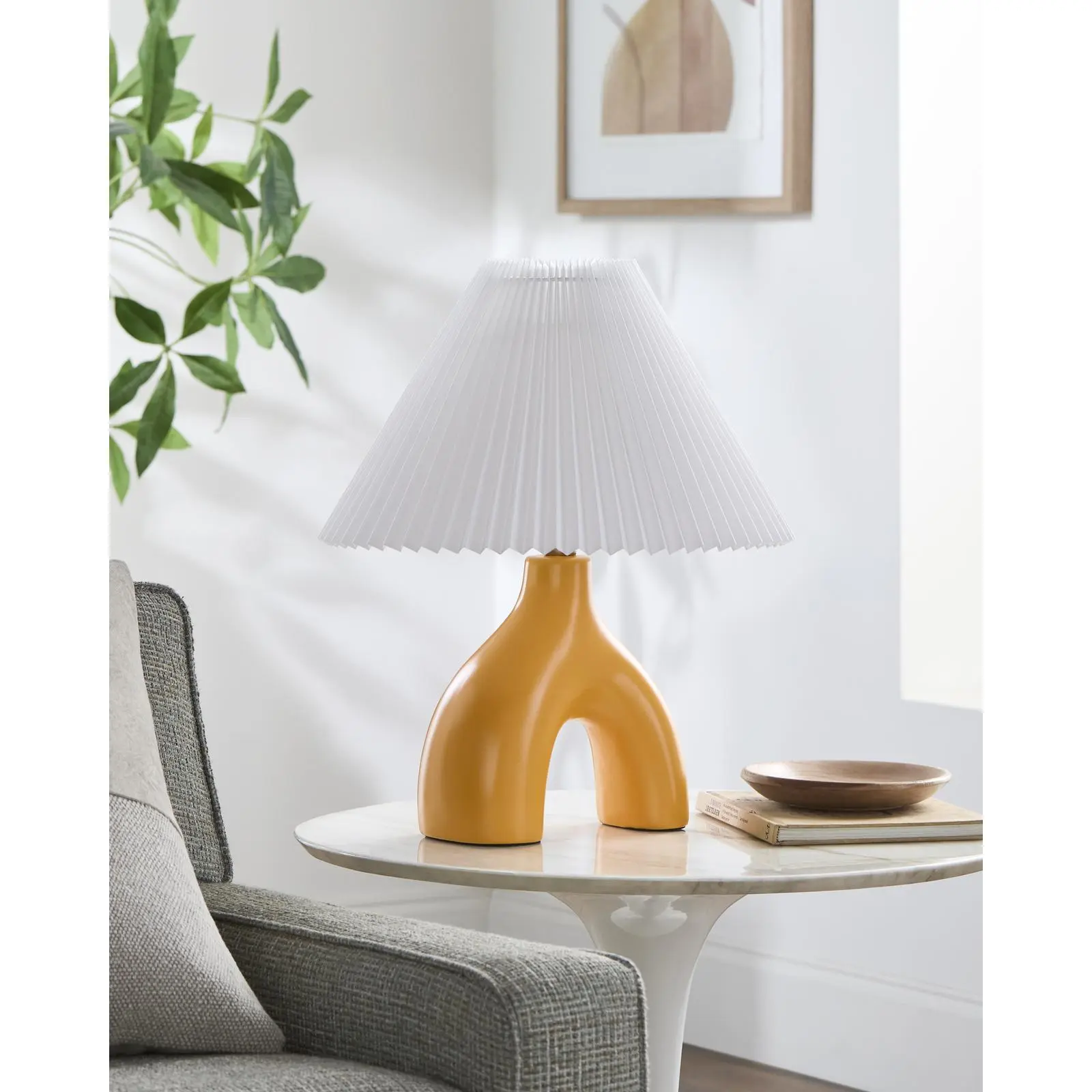 Livabliss Alvik Art Deco Accent Table Lamp - 18" Tall Ceramic Body, Easy-Clean Decorative Light, Home Decor Lighting, Table Lamp Decoration, Warm White Indoor Living Room Lighting, Warm White Lighting