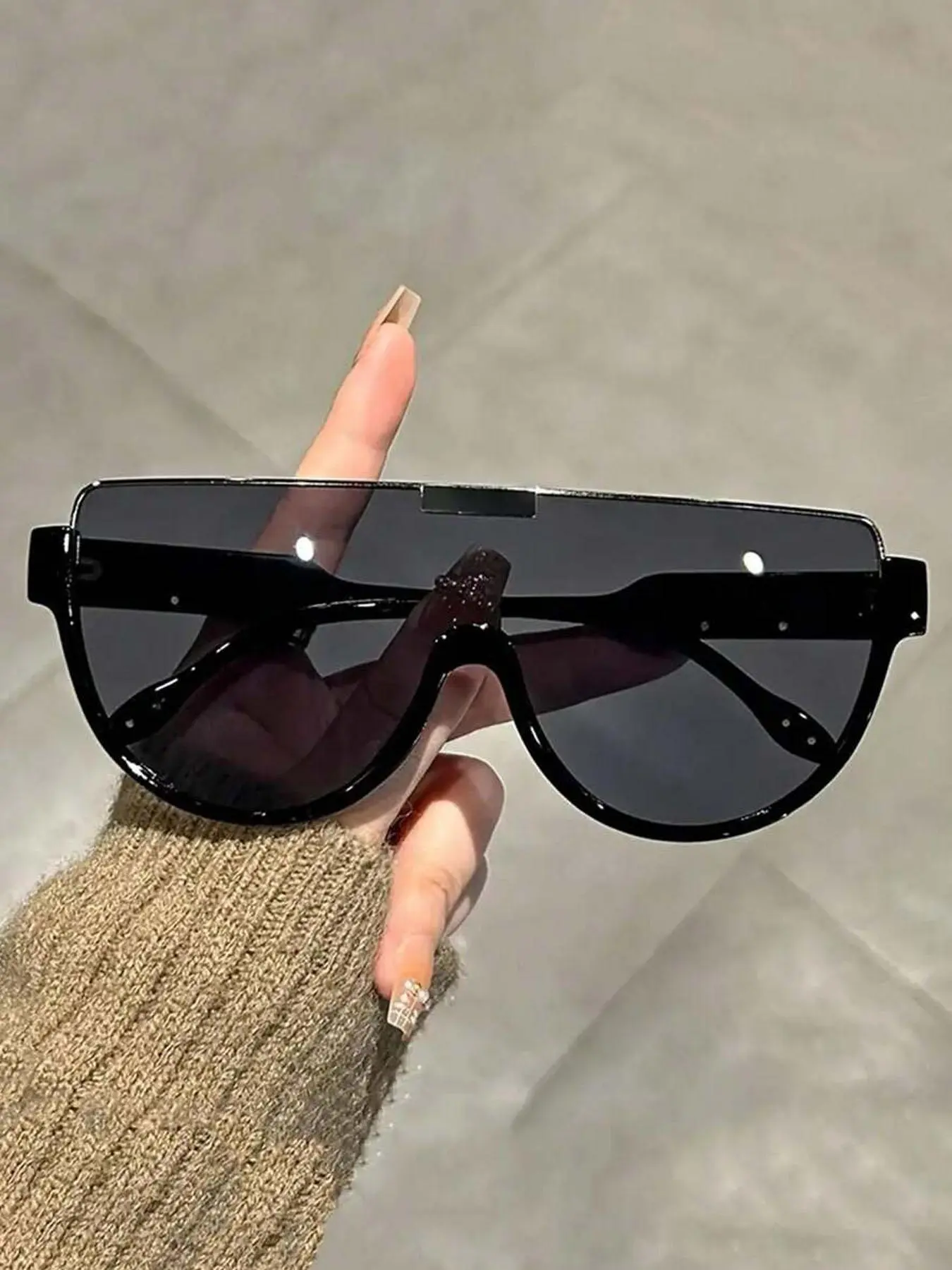 Y2K Sunglasses for Everyday Use (1 Pair), Trendy Casual Flat Top Bottom Rim Sunglasses, Fashion Bottom Rim for Outdoor Sports Party Vacation Travel, Trendy Styling Sunglasses