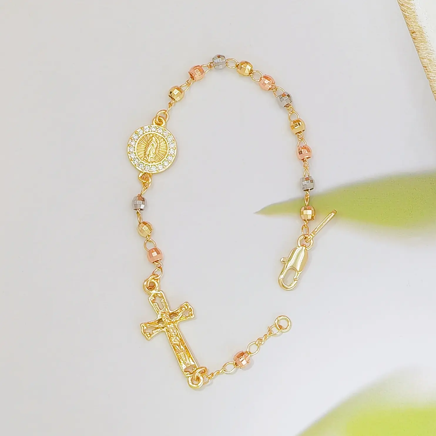 Women's Non-Tarnish Thin Gold Cross Beads Bracelet - Sacred Heart Zircon-Inlaid Religious Charm Bracelet Band Jewelry Sets, Ideal for Church Service & Daily Wear, Female, Non Tarnish Jewelry, Charm Bracelets