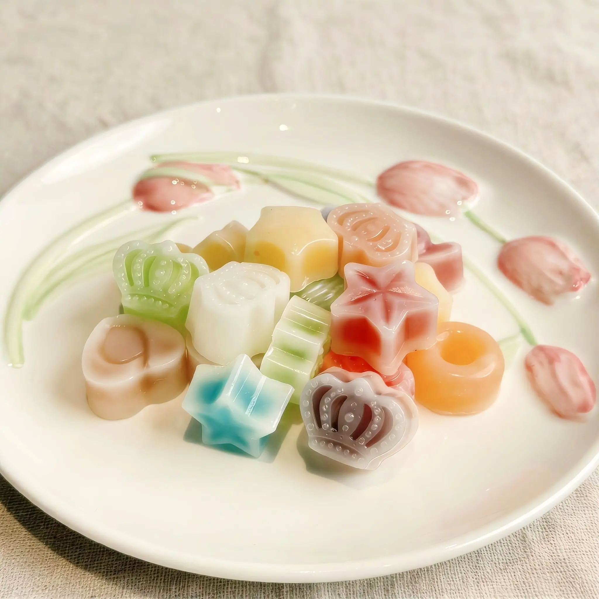 Wax Bottle Candy Gift, Red Currant Fragrance, 3.5 oz Box,Traditional Mini Drinks Sharing Treat Candy, Syrup Filled -Rich Sour Sweet Flavor Candy Juice Viral Wax Candy indelicate styles for Chewing,Sweet Bonbon Gift