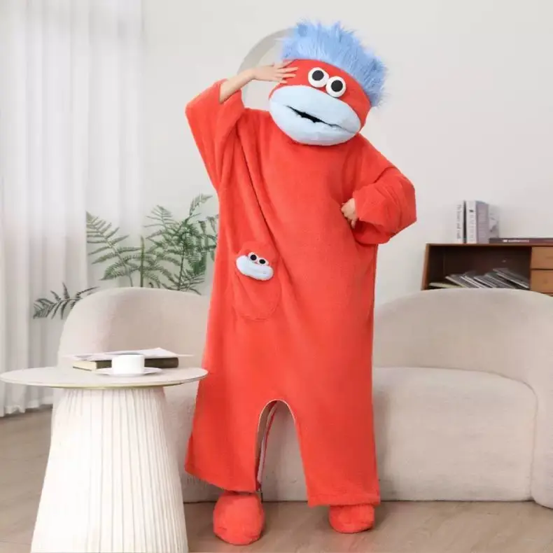 Red-mouthed jumpsuit + shoes + comb