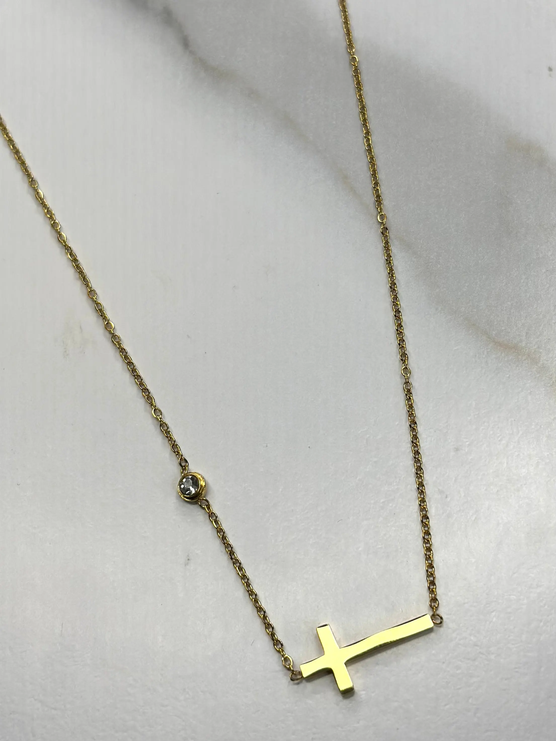 Marissa Dainty Cross necklace