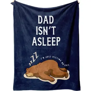 【Father's Day】Dad Isn't Asleep Funny Quote & Sleeping Bear Print Flannel Blanket, Soft Plush Throw, Warm Throw Couch Nap Blanket, Popular Decorative Home Room Blanket, Giftable Blanket for Dad Humor