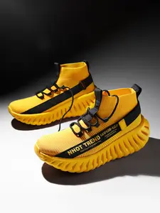 Men's High-Top Flyknit Running Shoes, Thick Sole Height Increase Shock Absorption Breathable Sports Shoes, Sporty Running Shoes, Fashion Trend Socks Sneakers