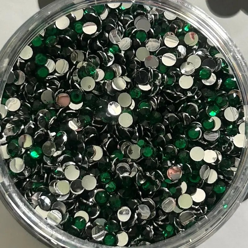 Emerald Green Resin Rhinestones - Bulk Rhinestones - Choose Your Size & Quantity - Ideal for Nails, Phone Cases, Bling Tumblers and Shoes