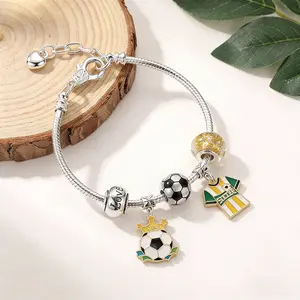 1pc soccer Theme Bracelet, Fashionable Versatile Memorial Jewelry, Perfect Gift for Fans, Daily Wear, Party Decoration