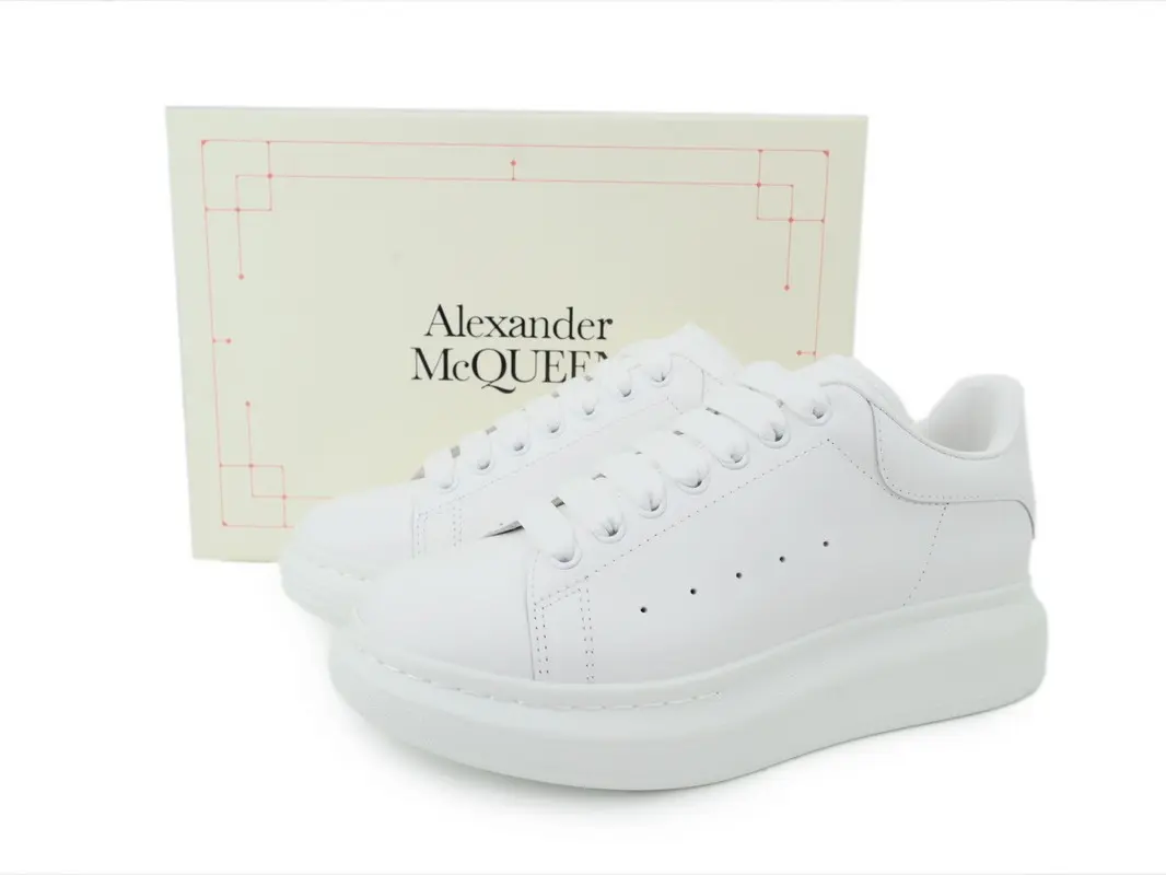 Minimalist All-White Platform Leather Sneakers for Men & Women - Skin-Friendly Genuine Leather Interior, Light Shock-Absorb Midsole Reduces Footwear Fatigue, Versatile Street Fashion Sports Collectibles Accessory