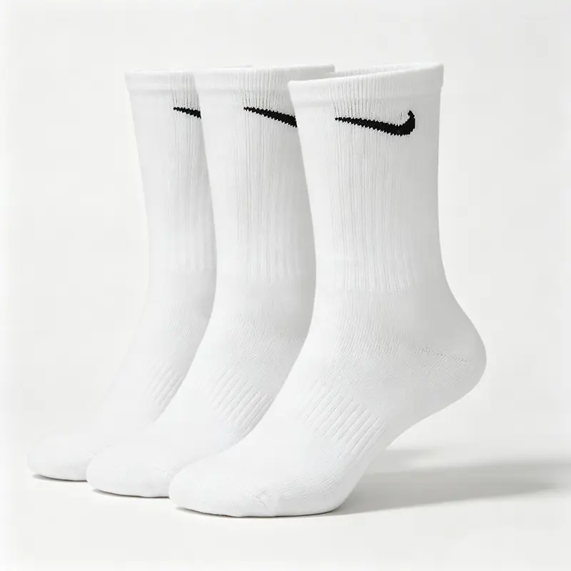 Nike Everyday Lightweight Crew Socks, 3-Pair Pack for Athletic Activities