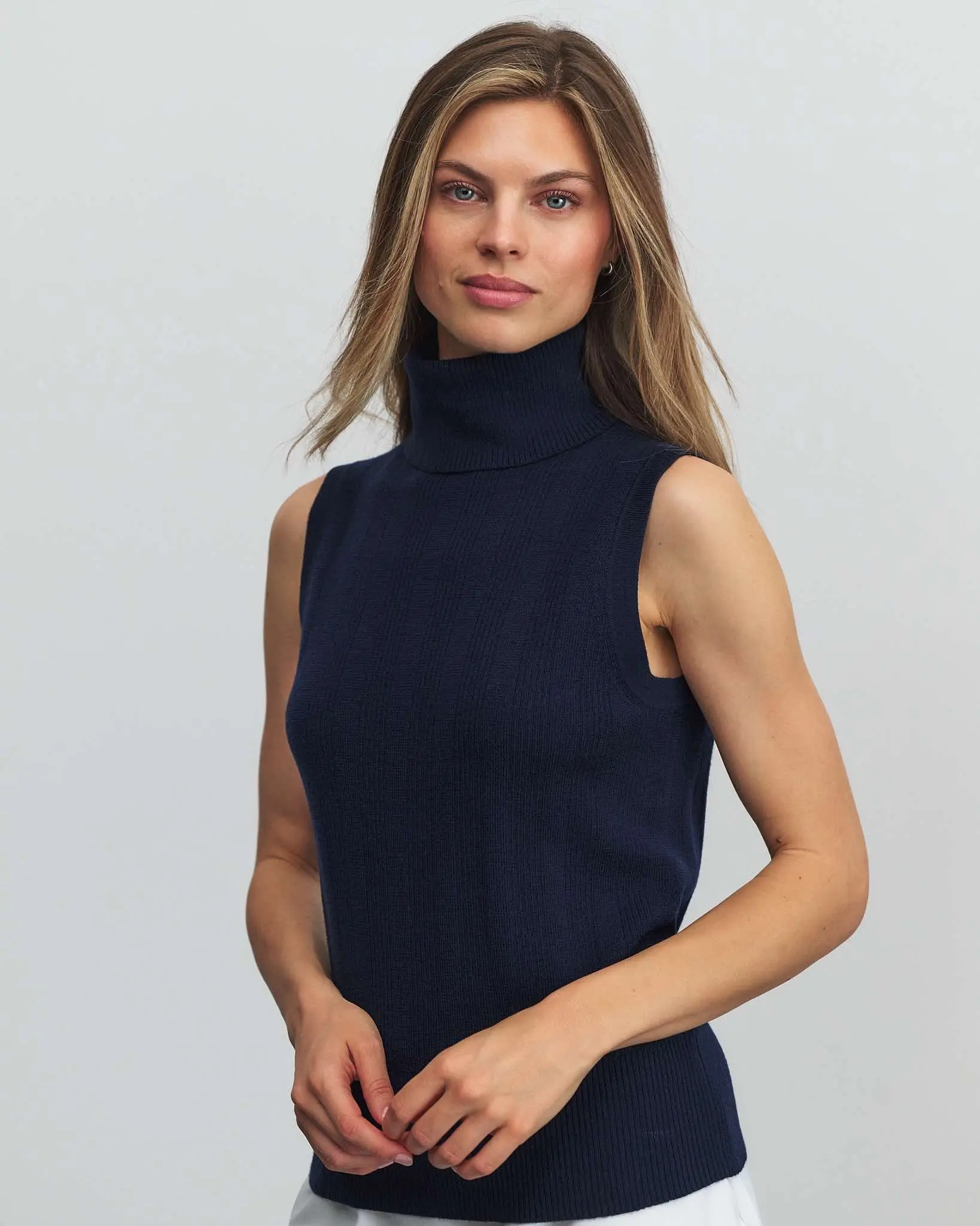 Hope Sleeveless Turtleneck