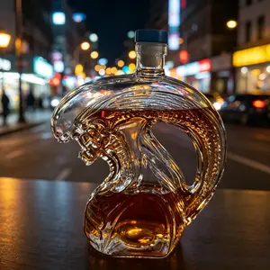 High Quality Clear Glass Alien Shaped Liquor Decanter, Bar Decorative Collectible Ornament, Unique Home Decoration Gift Idea