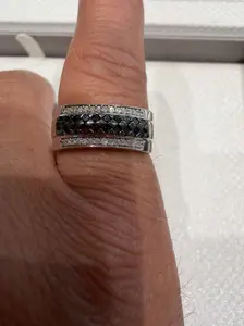 Elegant Sterling Silver Ring Size 7 | Fine Jewelry