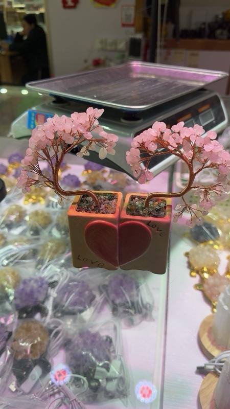Different Materials Money Tree Decor Ornaments with Heart Design for Home Decor
