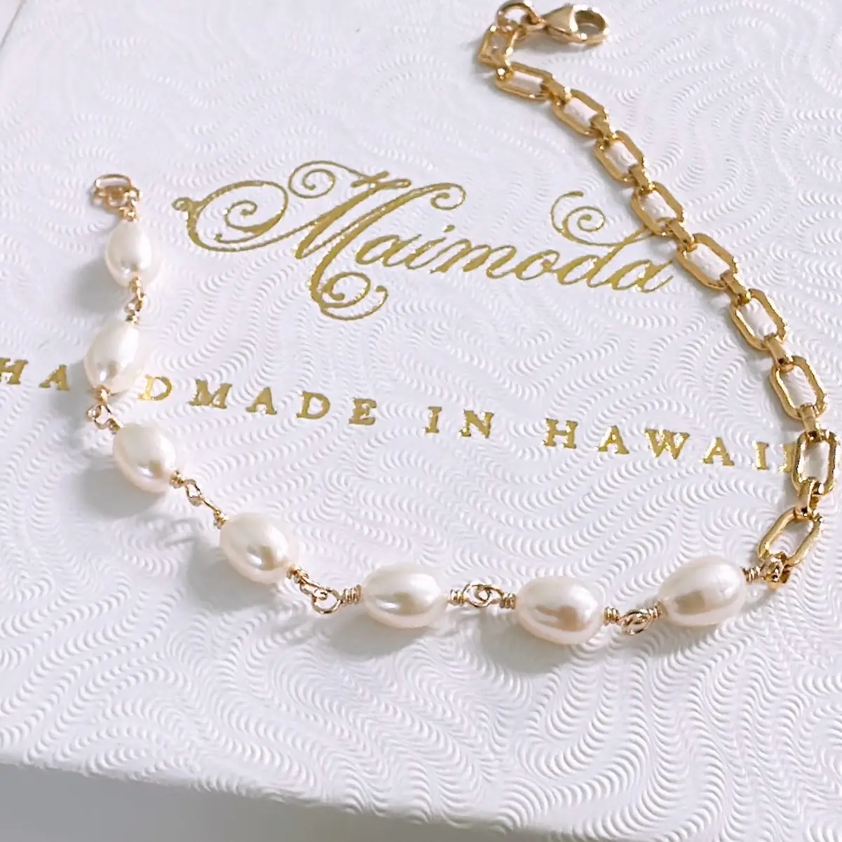 Bracelet ALYNA - keshi pearls bracelet.