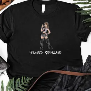 Kennedi Copeland -  T-Shirt