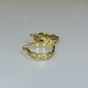 Casual Classic Hoop Earrings - Simple Design Gold-Tone Fashion Accessory 14k Laminated Gold Hypoallergenic 3 Layers Protection