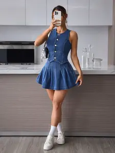 Petite Sleeveless Denim Dress, Slimming Waist Pleated Short Skirt, Fashion Loose-Fitting Gilet for Small Stature, Casual Style