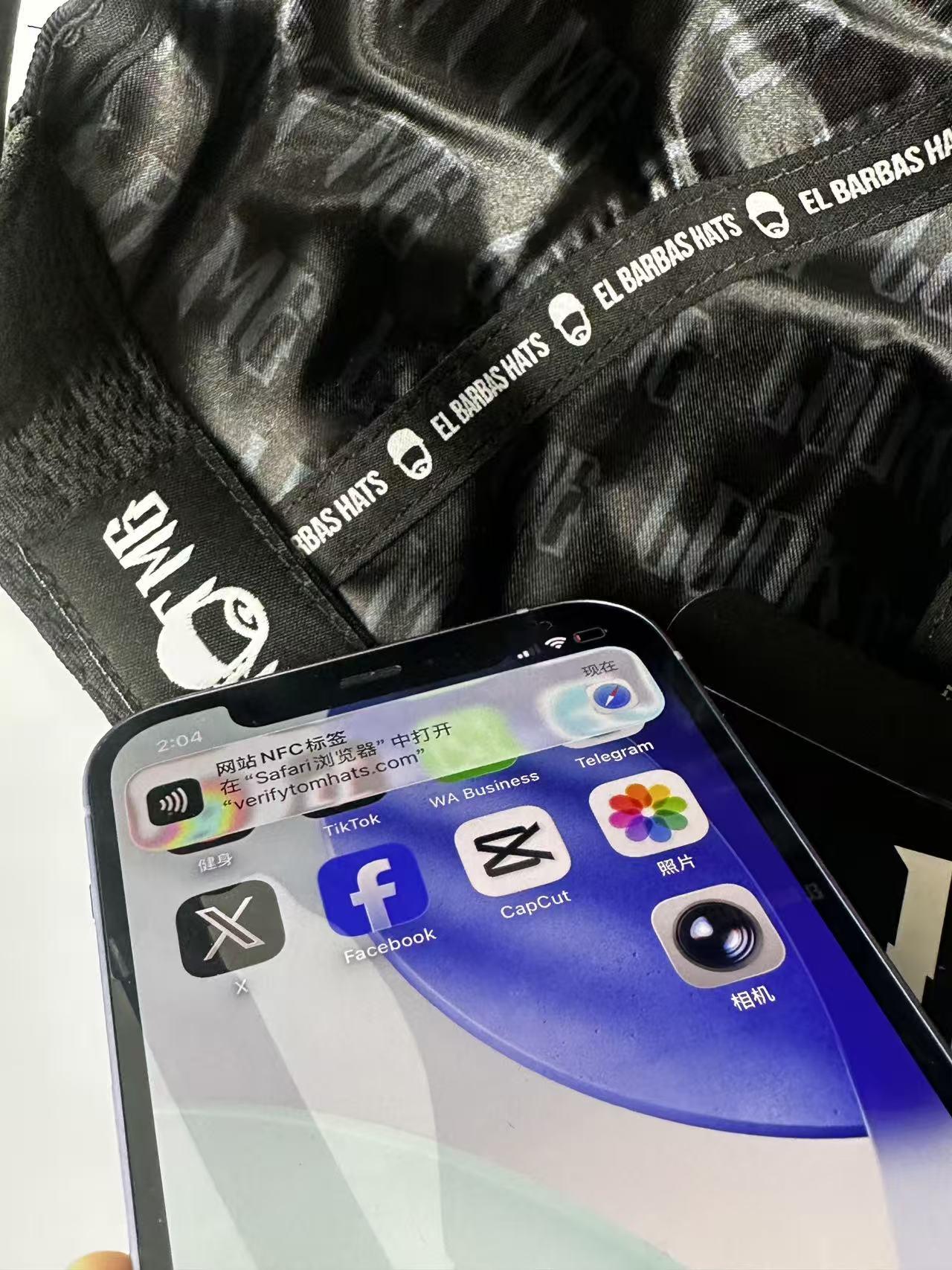 Street Fashion Hip Hop Snapback Hat, Rhinestone Embroidered Gothic Baseball Cap, Adjustable Y2K Streetwear for Men