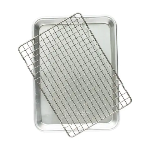 Nordic Ware Naturals Quarter Sheet w/ Oven-SafeGrid
