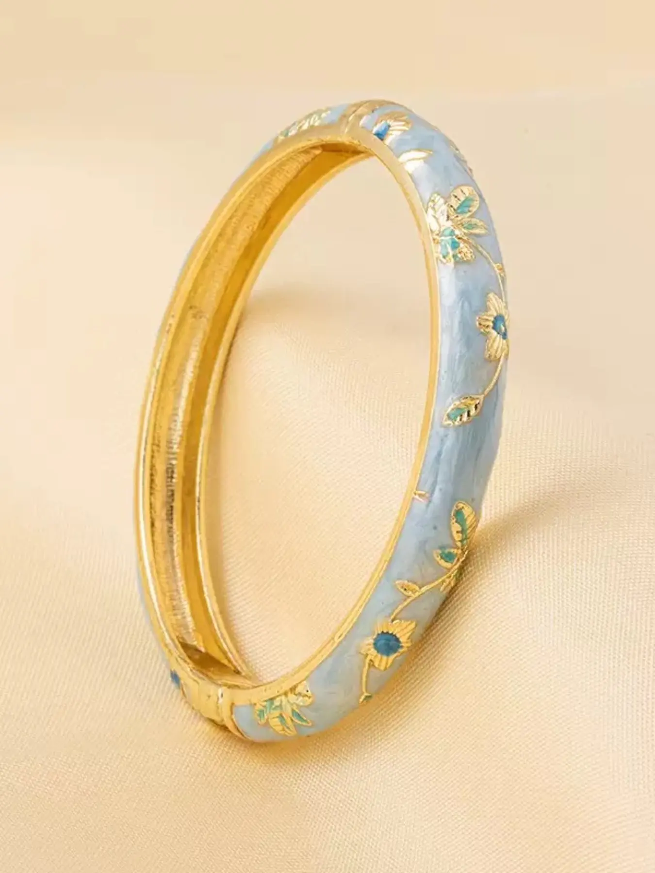 Dmk Enamel Carved Floral Bracelet, Open Design Creative Jewelry, Easy to Wear, Perfect Gift for Mom, Lover, and Loved Ones, Bracelet Bangle