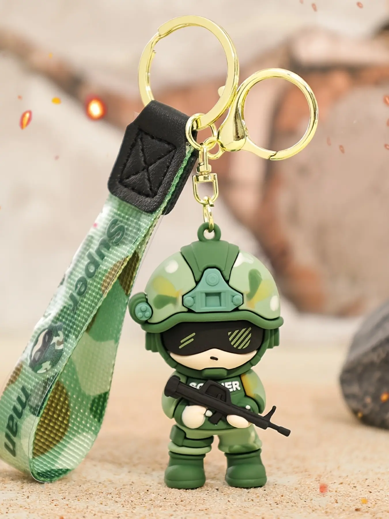 Cool Camouflage Multi Purpose Keychain Toy Figure, Couple Bag Charm, Military Gift, Car Key Chains, Car Decoration, Valentine's Day, Teacher's Day, Thanksgiving, Birthday, Multifunctional Keychain