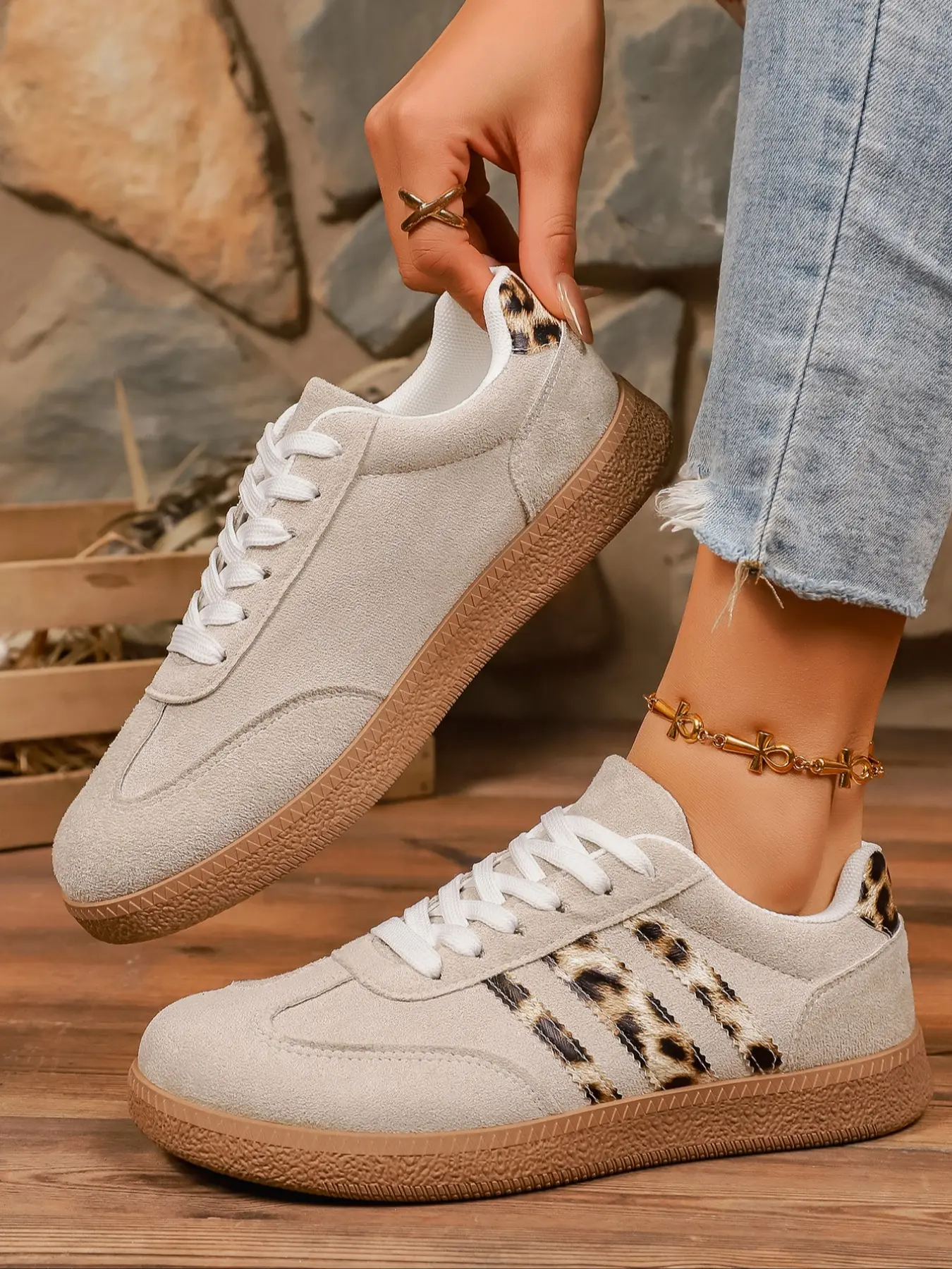 Women's Retro Leopard Print Round Toe Lace-Up Casual Shoes, Large Size Spring & Fall Fashion Sneakers, All-Season PU Leather Boots