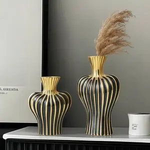 Ceramic Vase, 1 Box Irregular Striped Design Vase, Modern Desktop Decoration, Office Desk Flower Arrangement, Dried and Fresh Flowers, Home Decor, Ornaments