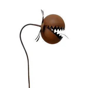 Metal Carnivorous Plant Garden Stake, Large Venus Flytrap Plant Sculpture, Outdoor Decorative Yard Art for Flower Beds, Patios, Planters