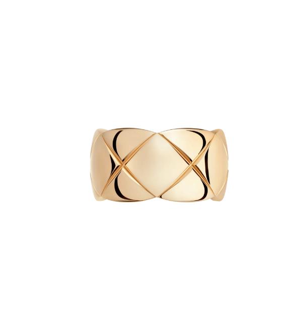Pre-owned Chanel COCO CRUSH large ring in 18K BEIGE GOLD size58 (8 1/4)