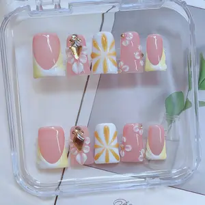 3D Floral Nails & Bling Fake Nails, Hand Drawn 3D Orange Pattern And Sparkling Golden Rhinestone Accents, 10pcs/Set Fashion Handmade Press on Nails, For Women Girls Nail Art, Effortless Press on Nails / Anicure Setf. Duck Nails, Short Nails. Nail Supple