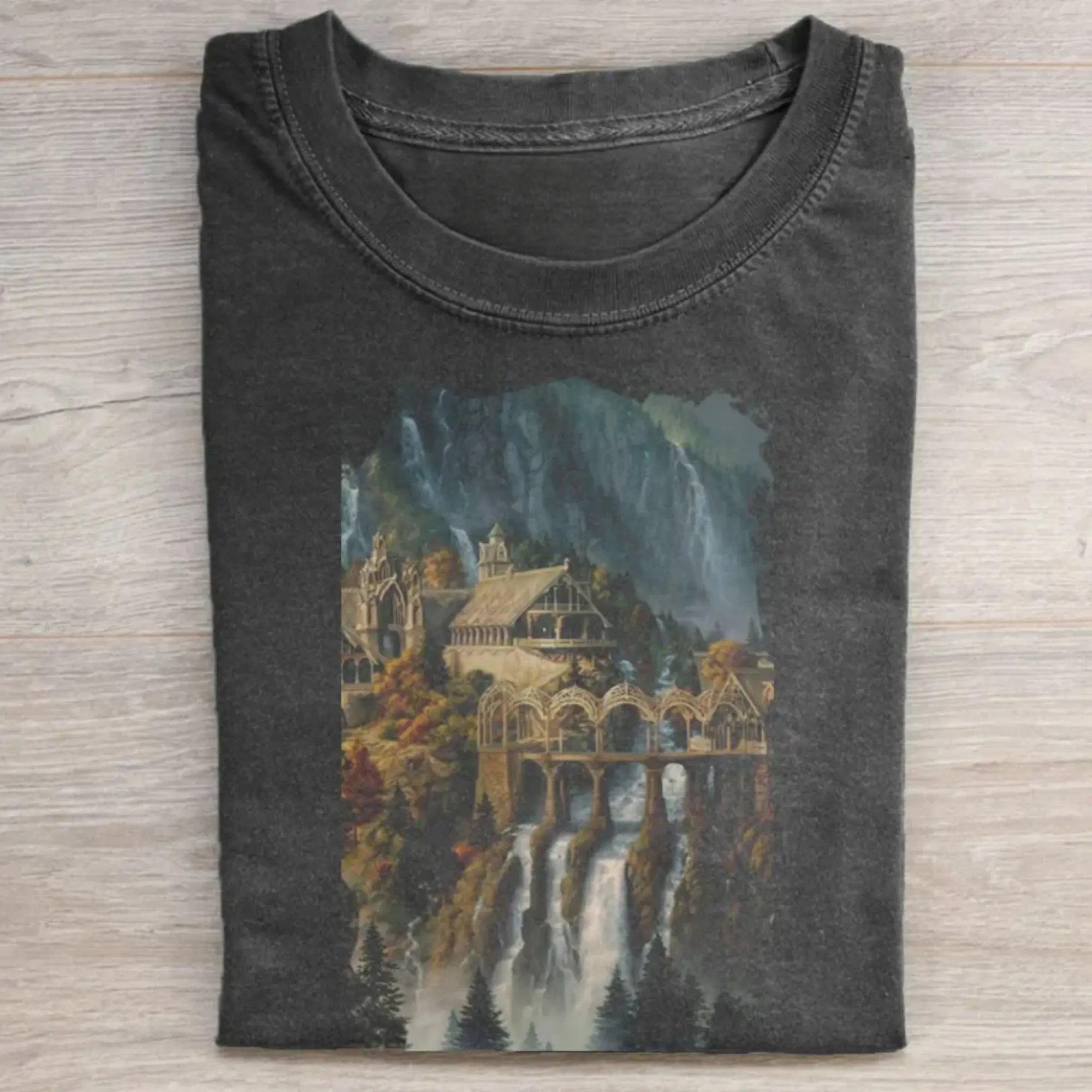 Gildan Men's Rivendell Sunset Graphic T-Shirt, Slim-Fitting Cotton Short Sleeve Casual Streetwear Top with Vintage JRR Tolkien Back Print