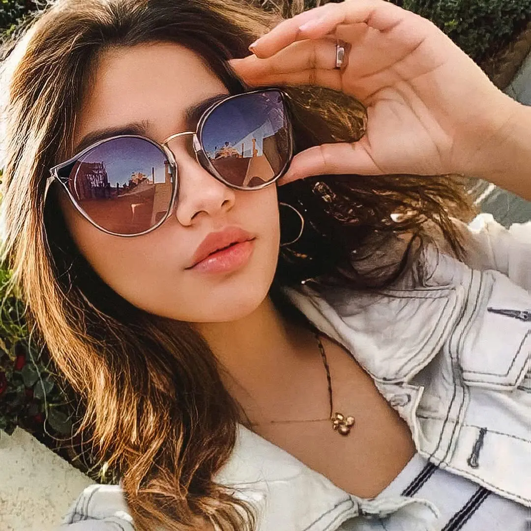 SUNGAIT Women's Oversized Cat Eye Vintage Polarized Sunglasses - Bold, UV400 Protected HD Lenses, Durable, Futuristic Fashion Eyewear Accessories, Stylish Accessories