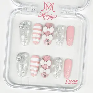 .DP.8305.Delicate pink wearable nails