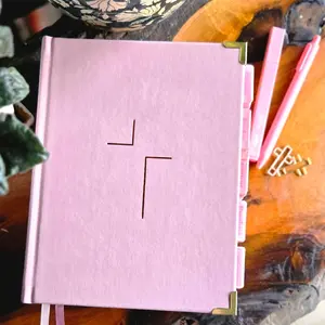 The Jesus Bible NIV - Pretty in Pink